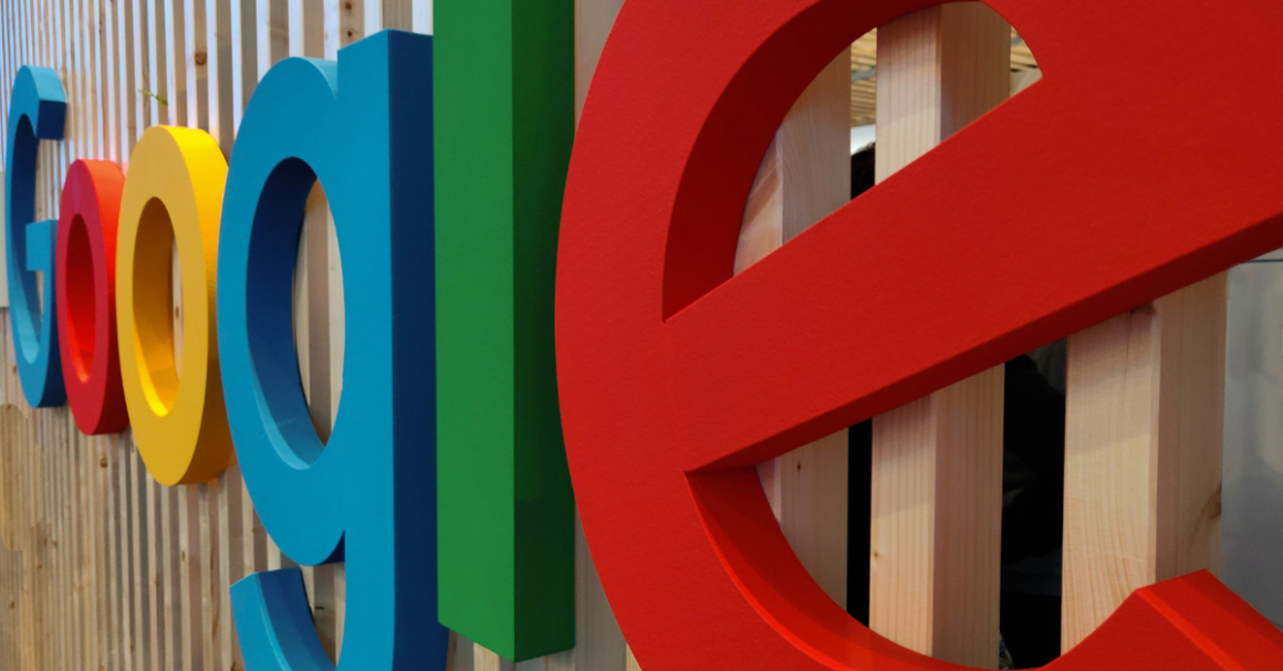 Google Logo on wooden wall by Kai Wenzel via Unsplash